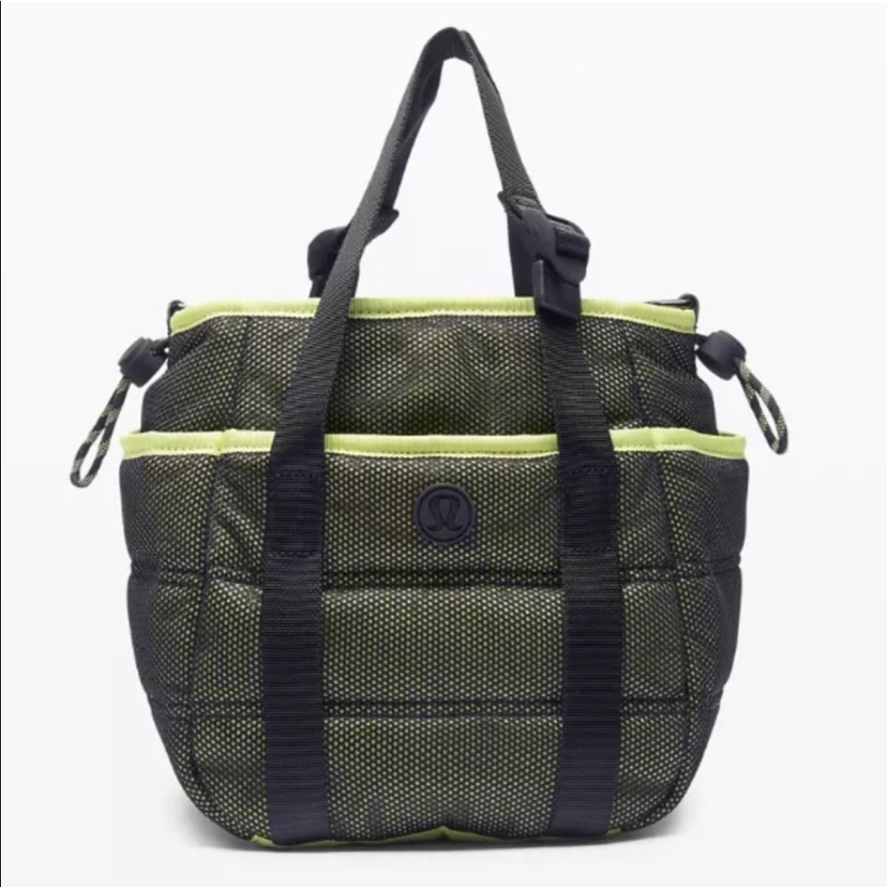 Lululemon Dash All Day Bucket Bag